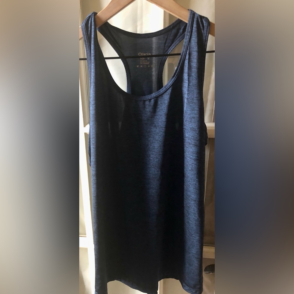 Women’s navy blue razor back sleeveless tank top in size medium